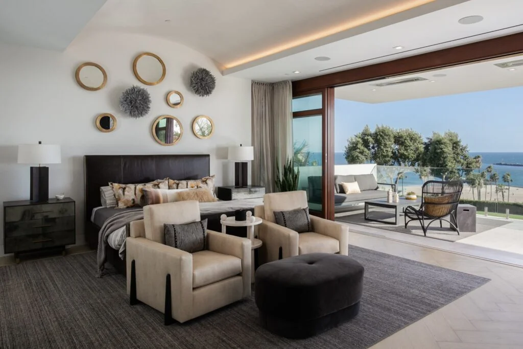 Bedroom setting-min